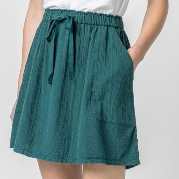 NWT LILLA P Green SHORT SKIRT WITH POCKETS Sz Small - Picture 1 of 5